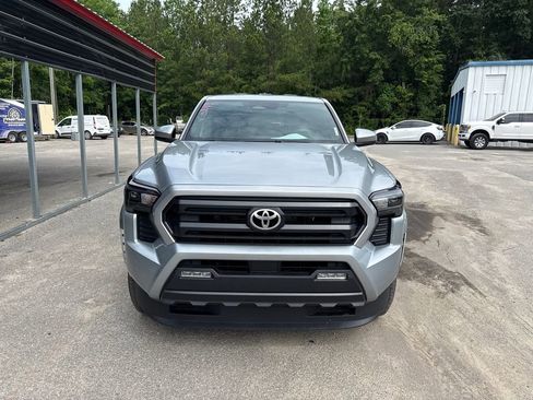 Used 2024 Toyota Tacoma SR5 RWD image 7
