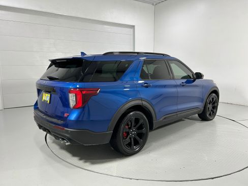 Used 2020 Ford Explorer ST w/ ST Street Pack image 40