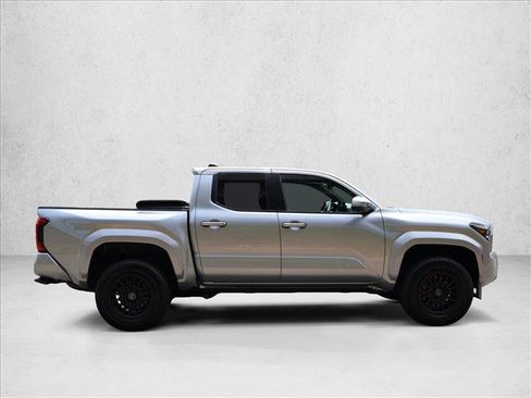 Used 2024 Toyota Tacoma Limited w/ Limited Package (LT) AWD/4WD image 5