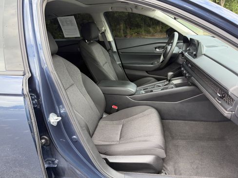 Used 2025 Honda Accord SE image 13