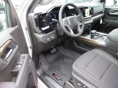 New 2026 Chevrolet Silverado 1500 RST w/ Convenience Package II AWD/4WD image 16