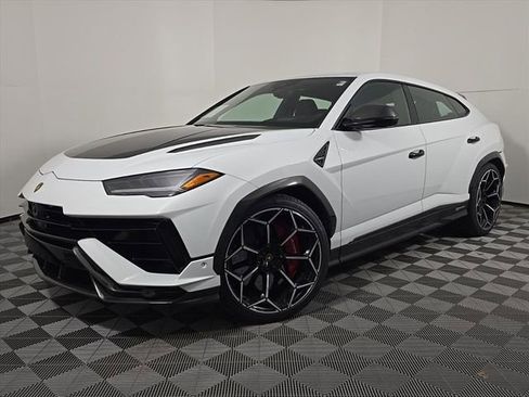 Used 2024 Lamborghini Urus Performante image 1
