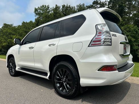 Used 2023 Lexus GX 460 Premium w/ Premium Package AWD/4WD image 7