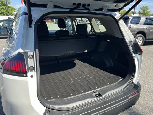 Used 2026 Toyota RAV4 XLE Premium AWD/4WD image 26