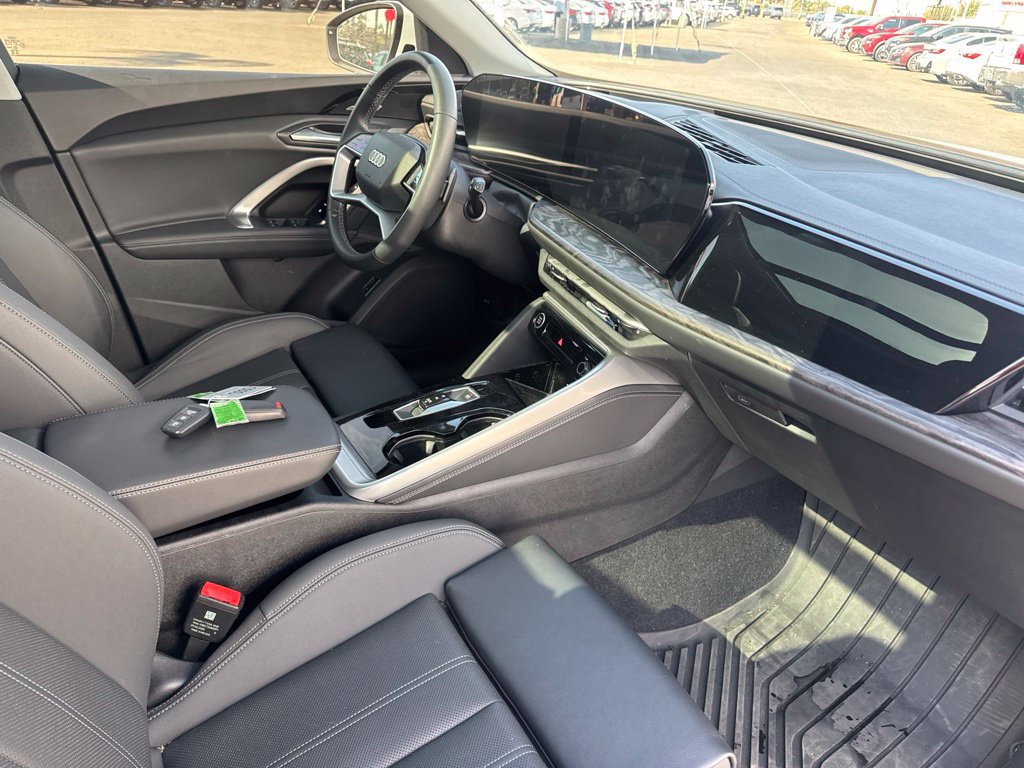 Used 2025 Audi Q5 Premium Plus w/ Premium Plus AWD/4WD image 11