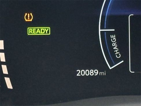 Used 2025 Toyota Camry LE image 16