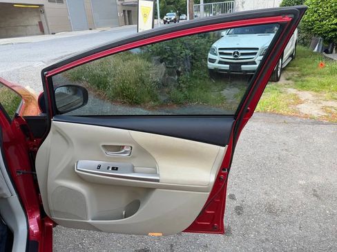 Used 2012 Toyota Prius V Two FWD image 26