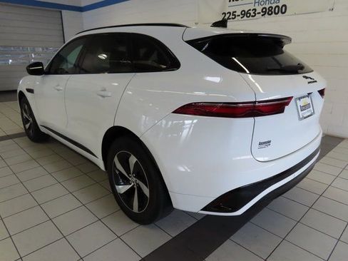 Used 2024 Jaguar F-PACE R-Dynamic S image 12