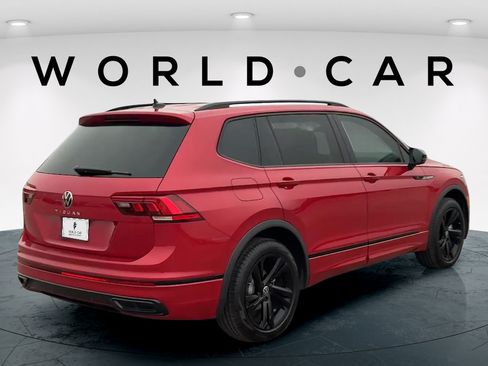 Used 2024 Volkswagen Tiguan SE R-Line w/ MDO Package, Three-Row FWD image 3