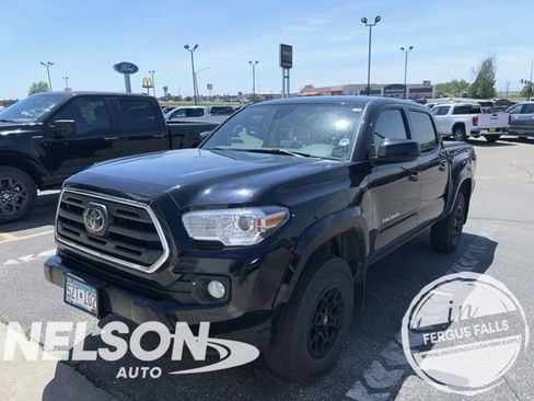 Used 2019 Toyota Tacoma SR5 AWD/4WD image 1