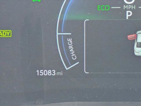Used 2025 Toyota Camry LE FWD image 9
