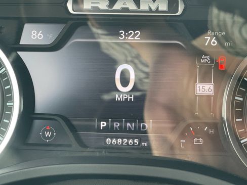 Used 2024 RAM 1500 Laramie RWD image 29