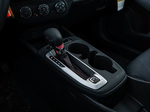 New 2026 Chevrolet Trax RS w/ Sunroof Package image 25