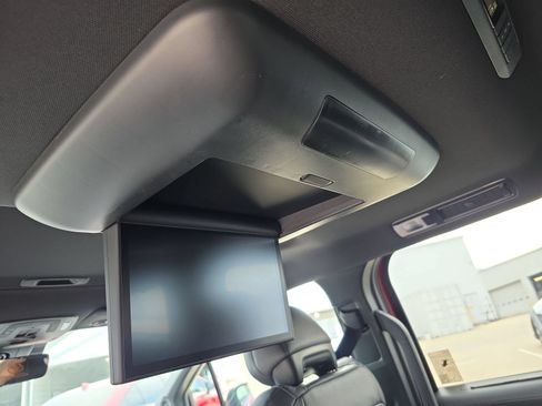 New 2026 Toyota Sienna Platinum AWD/4WD image 35