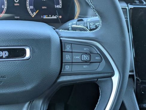 New 2025 Jeep Grand Cherokee Laredo w/ Luxury Tech Group I RWD image 26