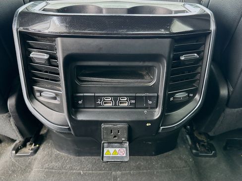 Used 2019 RAM 1500 Laramie RWD image 16