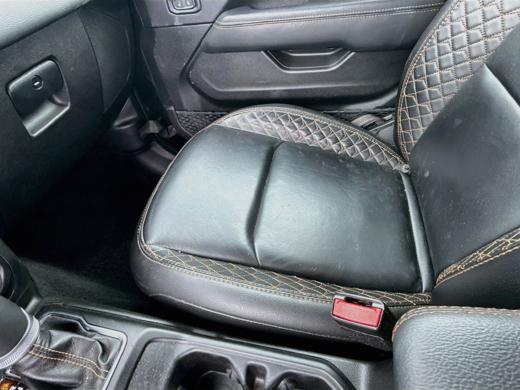 Certified 2022 Jeep Wrangler Unlimited Sahara AWD/4WD image 18
