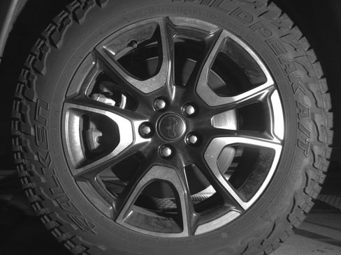 Used 2025 Jeep Compass Trailhawk AWD/4WD image 12