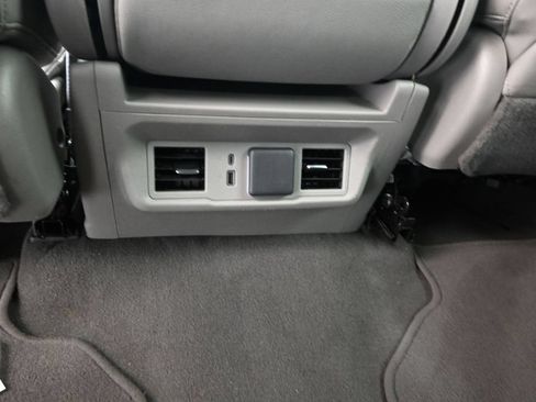 Used 2025 GMC Sierra 1500 SLT AWD/4WD image 19