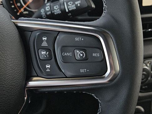 New 2026 Jeep Wrangler Unlimited Sahara AWD/4WD image 19