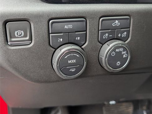 Certified 2024 Chevrolet Silverado 1500 LT image 20