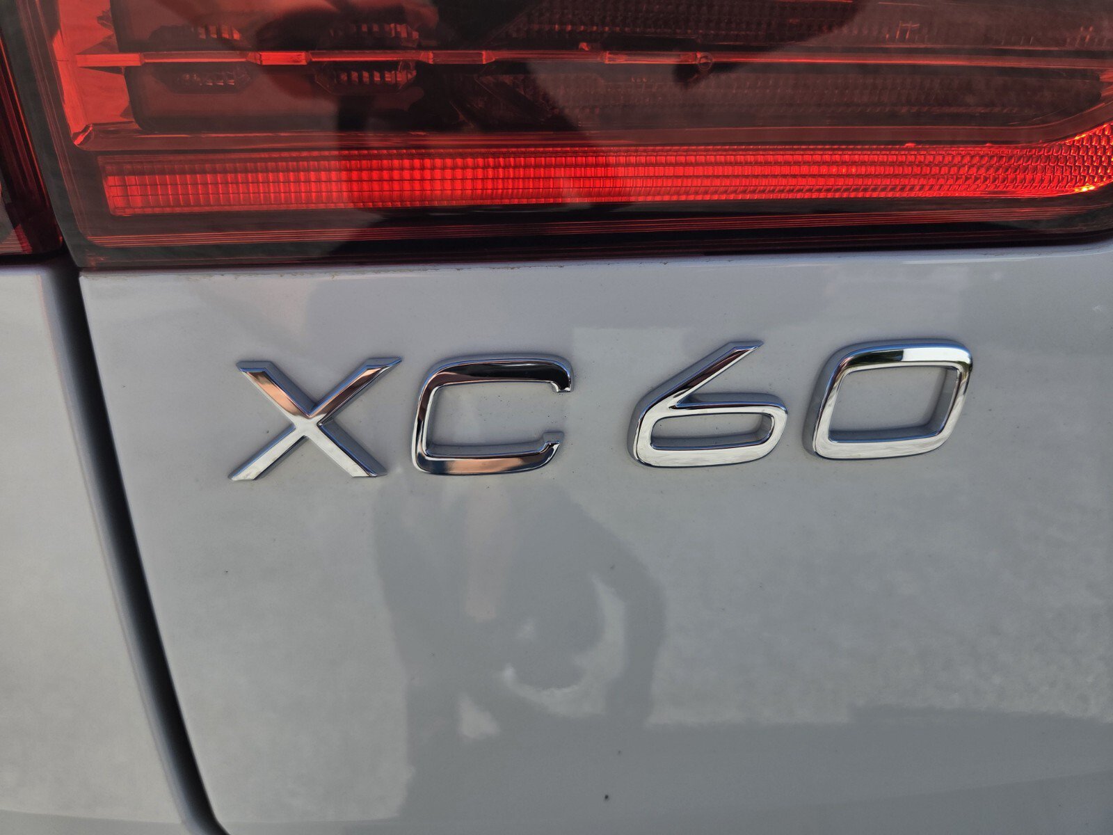 Used 2025 Volvo XC60 B5 Ultra w/ Protection Package Premier AWD/4WD image 14
