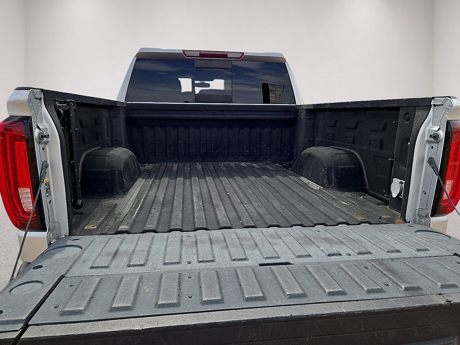 Used 2021 GMC Sierra 1500 SLT AWD/4WD image 15