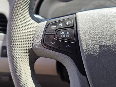 Used 2014 Toyota Sienna SE w/ SE Premium Package w/Entune FWD image 37