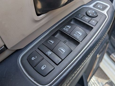 Used 2022 RAM 2500 Limited w/ Towing Technology Group image 11