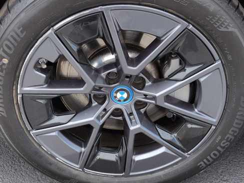 Used 2023 BMW i4 eDrive35 RWD image 13