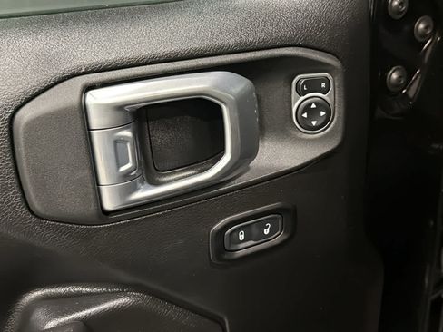 Used 2022 Jeep Wrangler Unlimited Sport AWD/4WD image 24