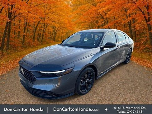 Used 2025 Honda Accord SE image 3
