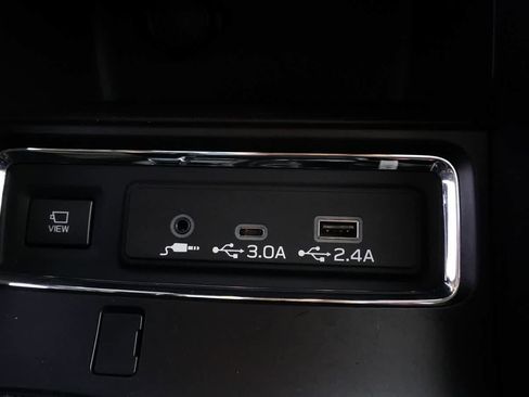 Certified 2023 Subaru Ascent Limited w/ Technology Package image 38