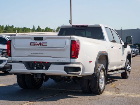 Used 2023 GMC Sierra 3500 Denali w/ Denali Ultimate Package AWD/4WD image 6