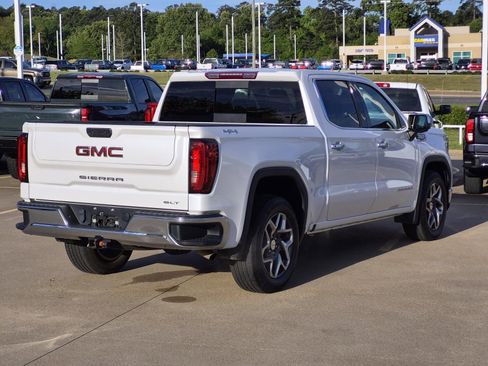 Used 2022 GMC Sierra 1500 SLT w/ SLT Convenience Package image 7