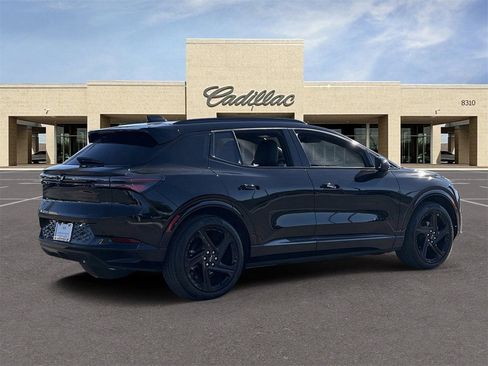 Used 2024 Chevrolet Equinox EV RS image 5