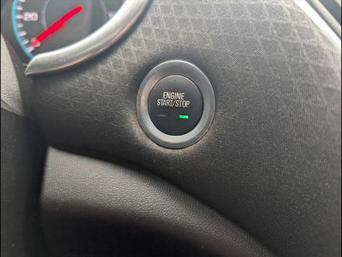 Used 2020 Chevrolet Malibu LT image 16