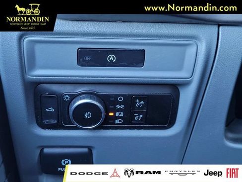 Used 2025 Ford F150 XLT w/ Equipment Group 301A Standard AWD/4WD image 14