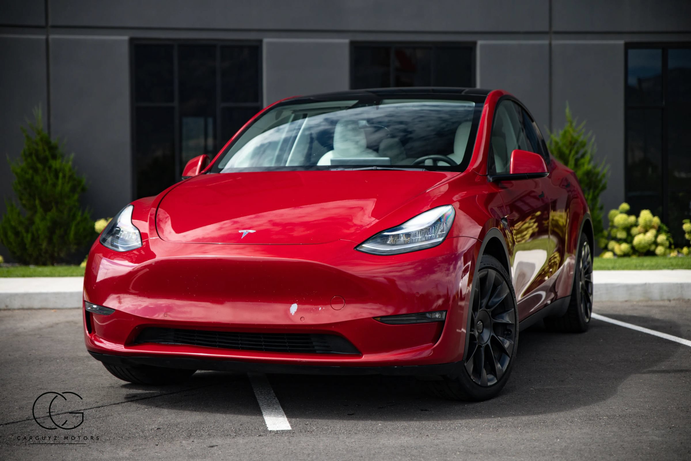 Used 2021 Tesla Model Y Long Range AWD/4WD image 2