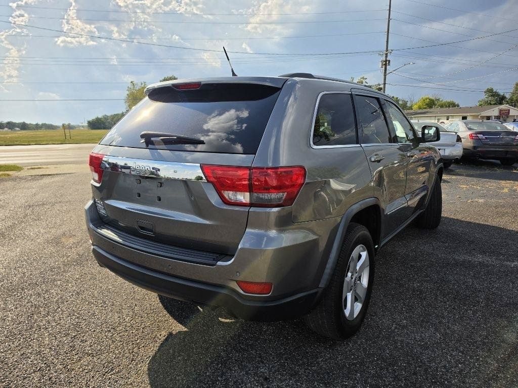 Used 2012 Jeep Grand Cherokee Laredo AWD/4WD image 5