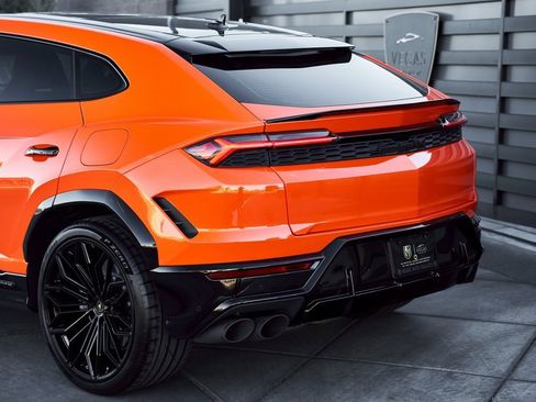 Used 2025 Lamborghini Urus SE image 10