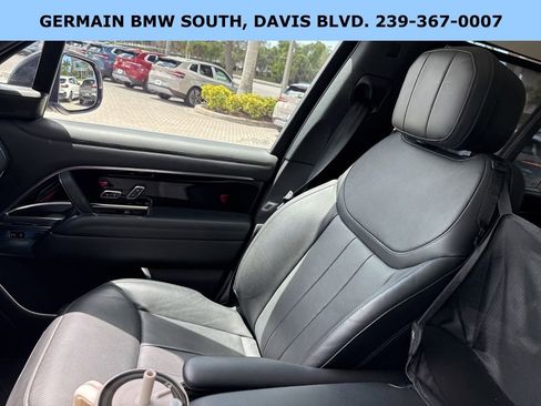 Used 2022 Land Rover Range Rover SE image 13