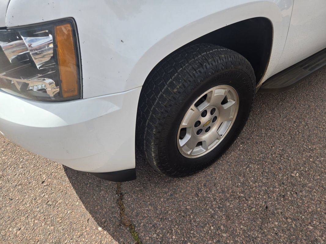 Used 2013 Chevrolet Suburban LT AWD/4WD image 5