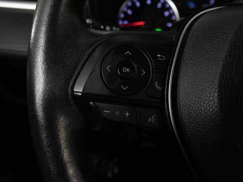 Used 2021 Toyota RAV4 XLE Premium image 28