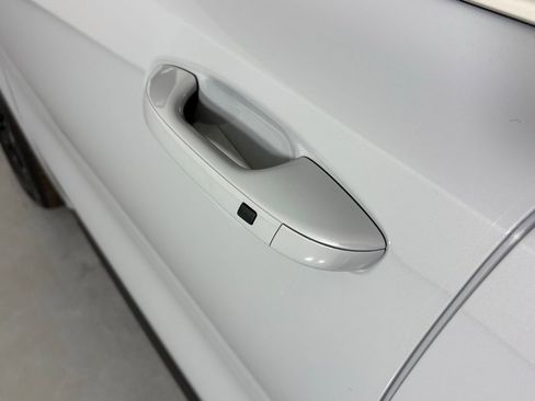 New 2026 Kia Sorento S image 12