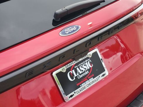 Used 2025 Ford Explorer ST-Line w/ Premium Package RWD image 9