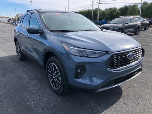 New 2026 Ford Escape Plug-in Hybrid w/ PHEV Premium Package image 30