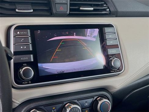 Used 2021 Nissan Versa SV image 12