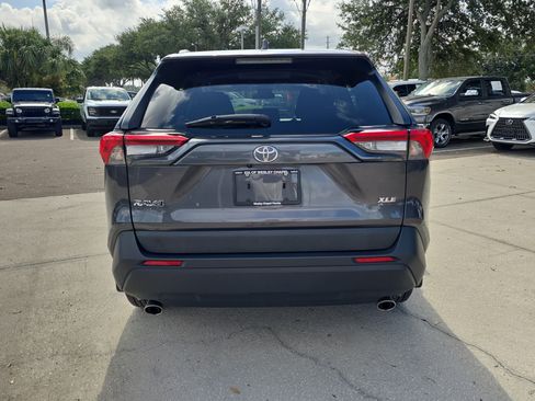 Used 2024 Toyota RAV4 XLE FWD image 7