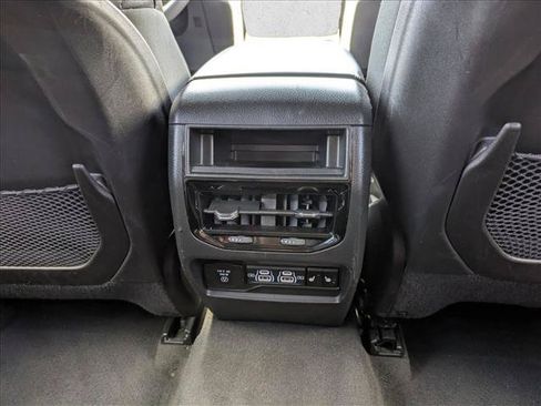 Used 2024 Jeep Grand Cherokee Limited 4xe AWD/4WD image 25
